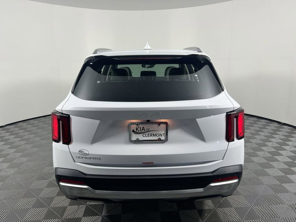 New 2026 Glacial White Pearl Kia S image 3