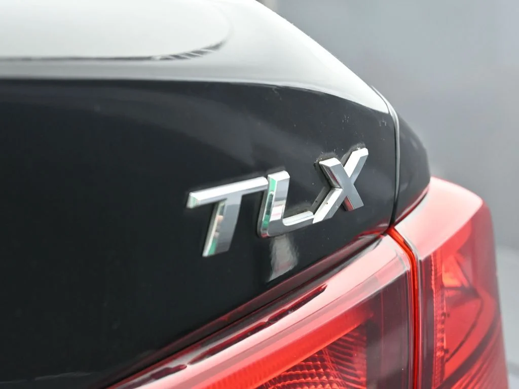 Used 2017 Black Acura V6 image 37