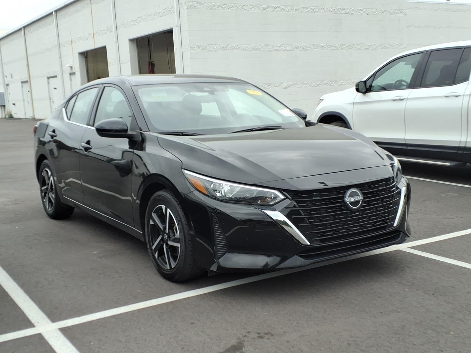 Used 2025 Super Black Nissan SV image 3