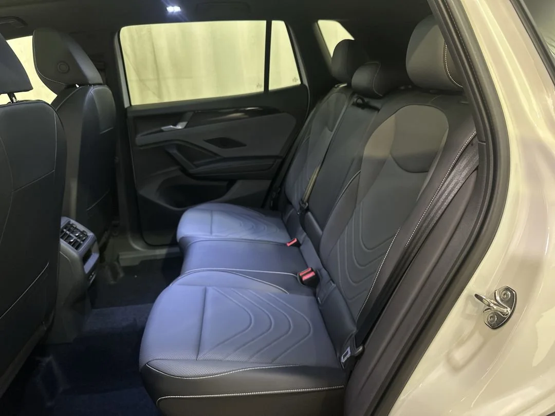 2026 Volkswagen Tiguan SE R-LINE BLACK - Photo 19