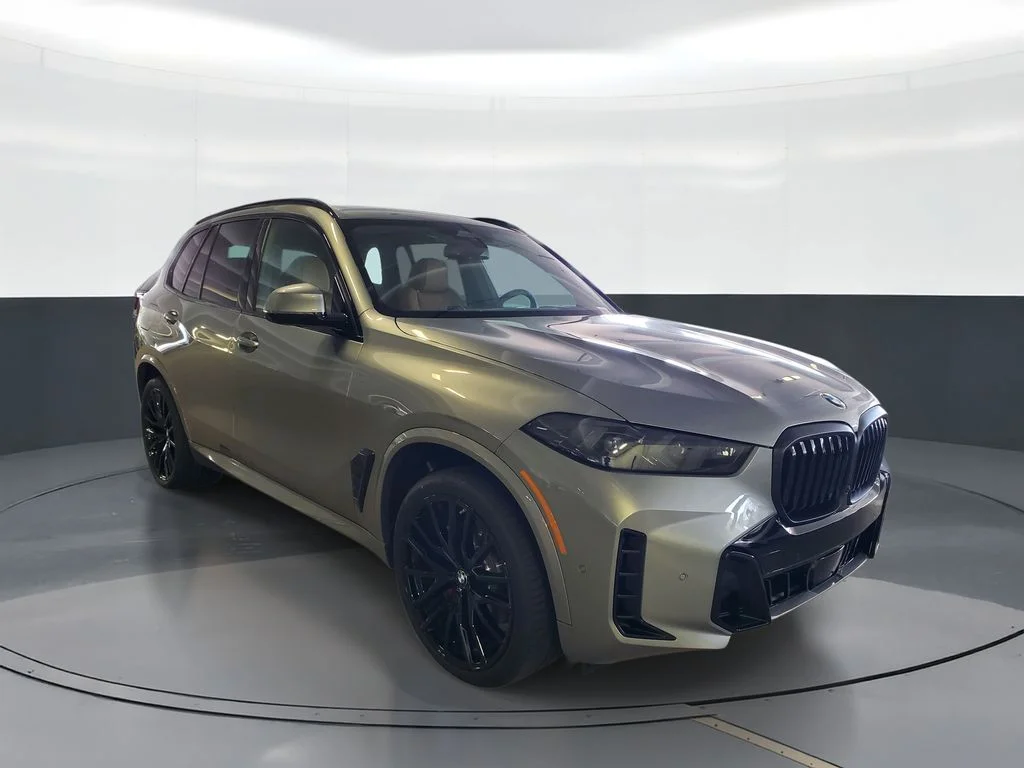 New 2026 Gray BMW sDrive40i image 2