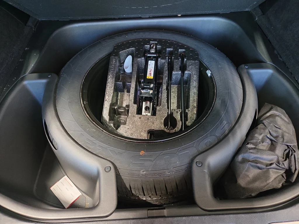 Used 2018 Black Jeep Limited image 11