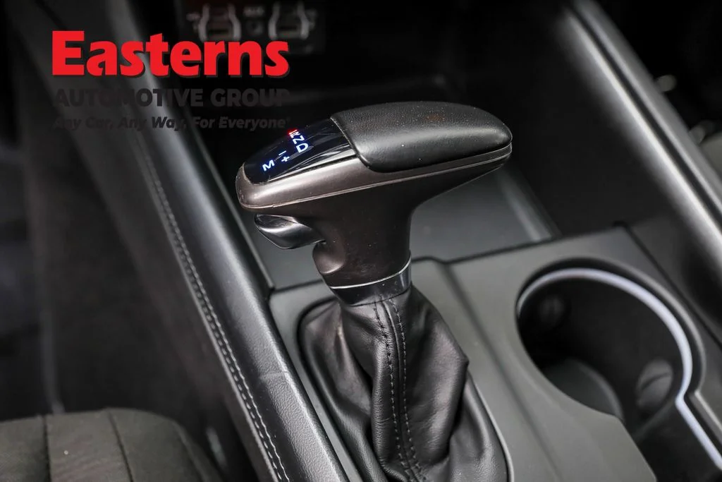 Used 2023 Gray Dodge SXT image 13