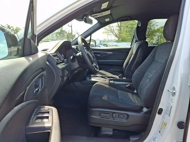Used 2022 White Honda Sport image 14