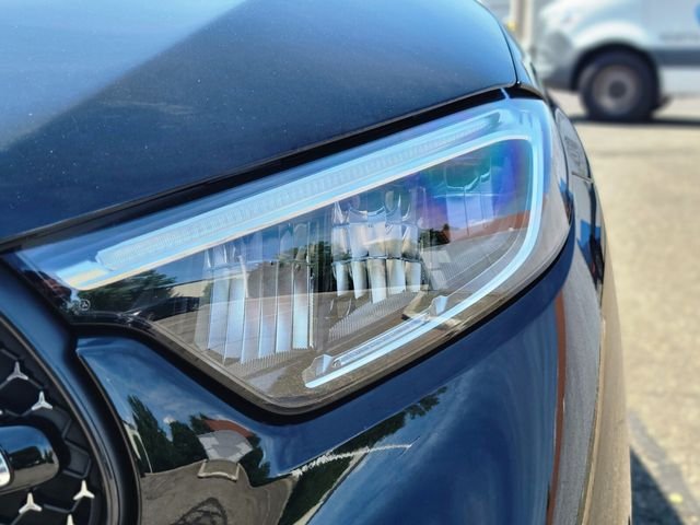 Used 2023 Black Mercedes-Benz GLC 300 image 10