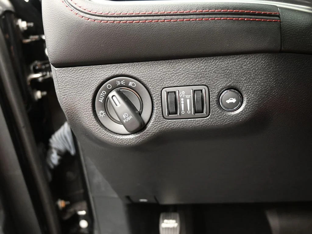 Used 2022 Pitch Black Clearcoat Dodge R/T Scat Pack image 28
