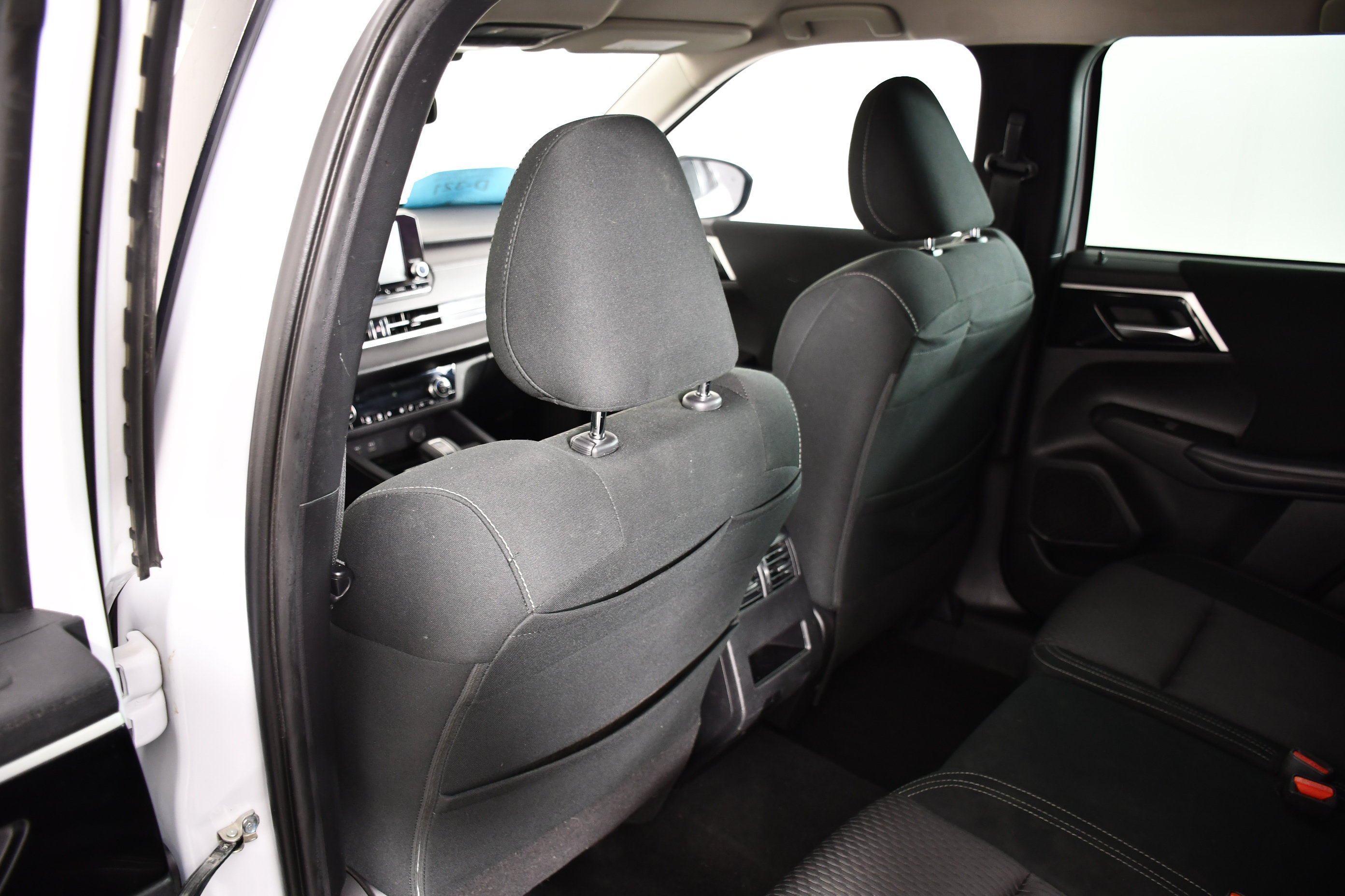 2023 Mitsubishi Outlander ES - Photo 45