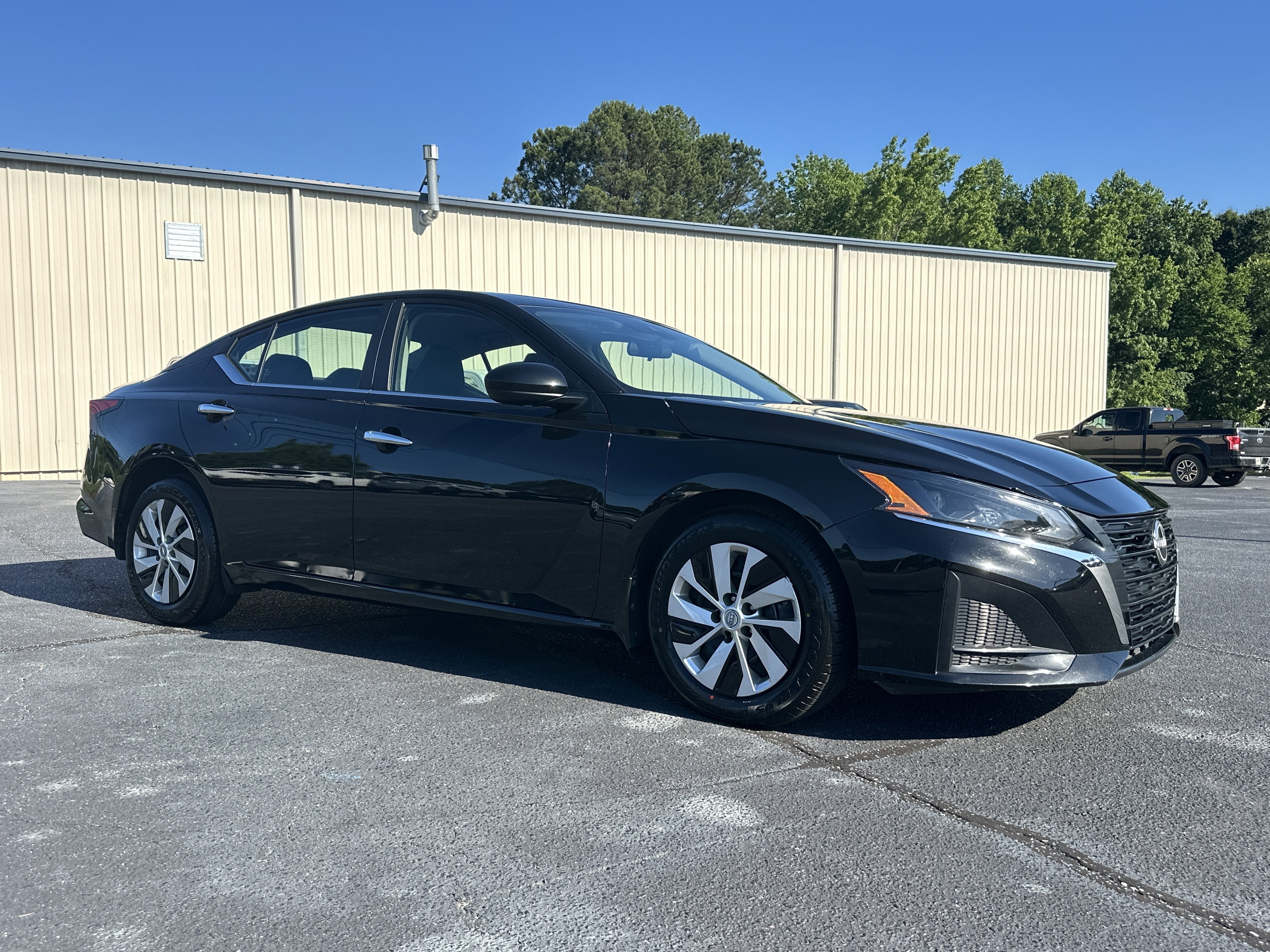 2023 Nissan Altima 2.5 S's photo