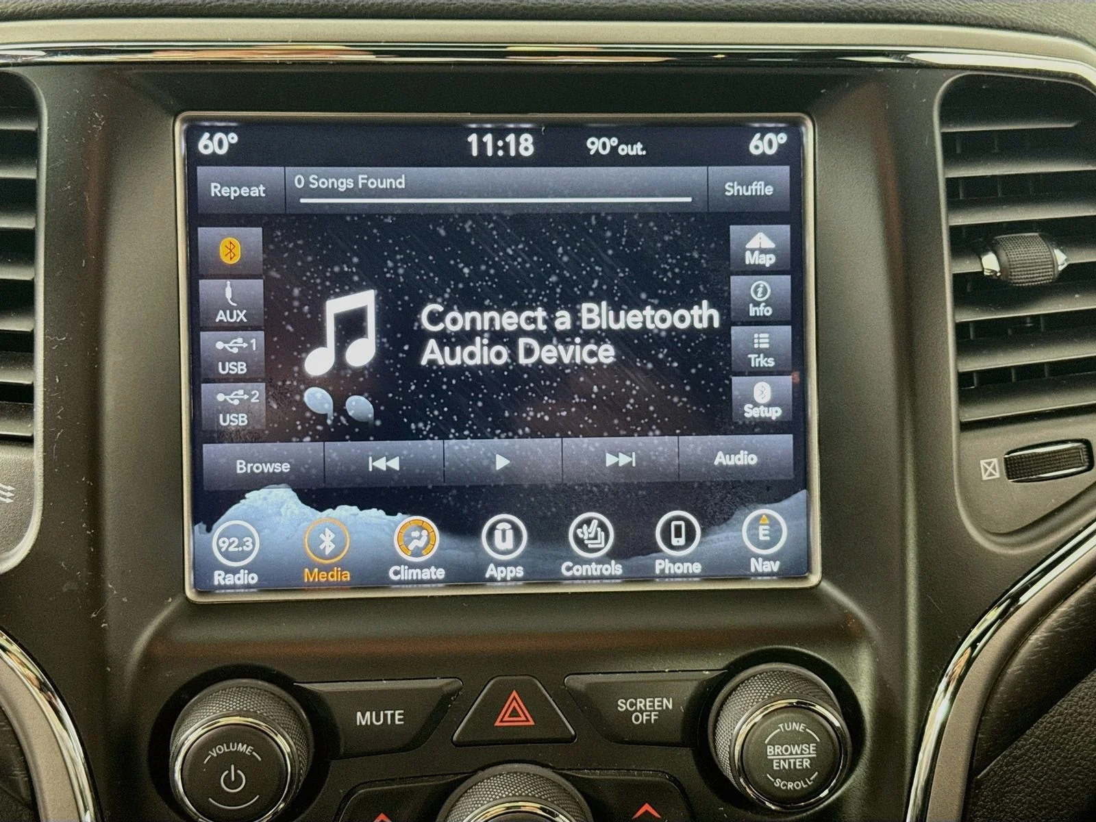 Used 2018 Gray Jeep Altitude image 15