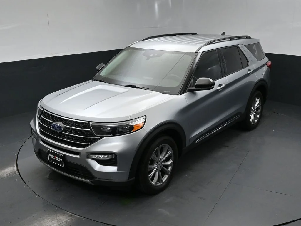Used 2024 Silver Ford XLT image 39