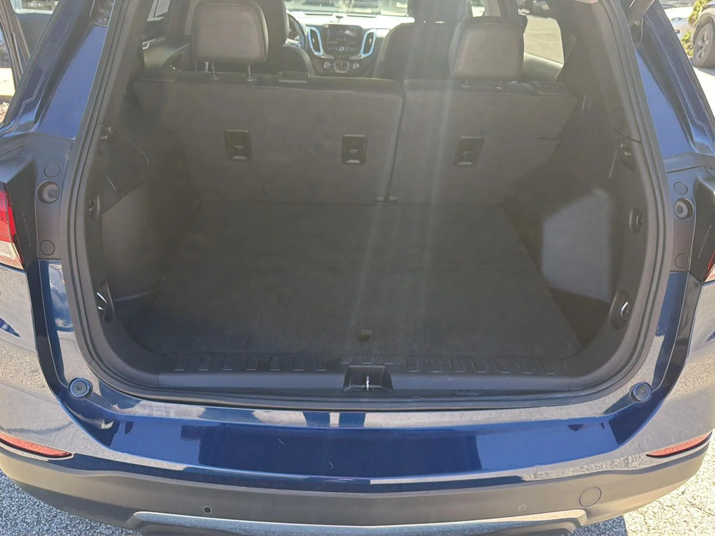 Used 2022 Blue Glow Metallic Chevrolet Premier image 21