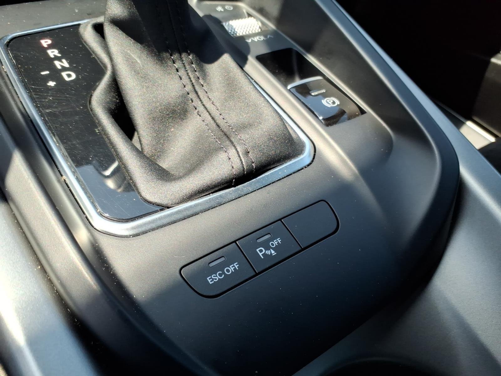 Used 2024 Acapulco Gold Dodge R/T image 9