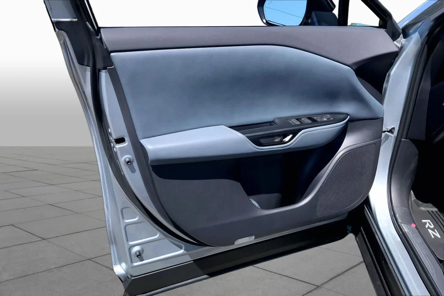 New 2026 Iridium Lexus Premium image 10