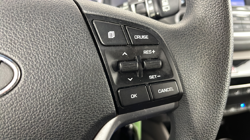 Used 2016 Grey Hyundai SE image 25