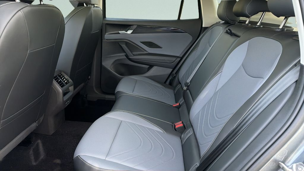 New 2026 Platinum Gray Metallic Volkswagen 2.0T SE image 33