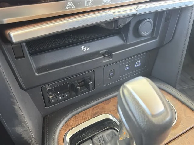 Used 2022 Black Nissan SL image 22