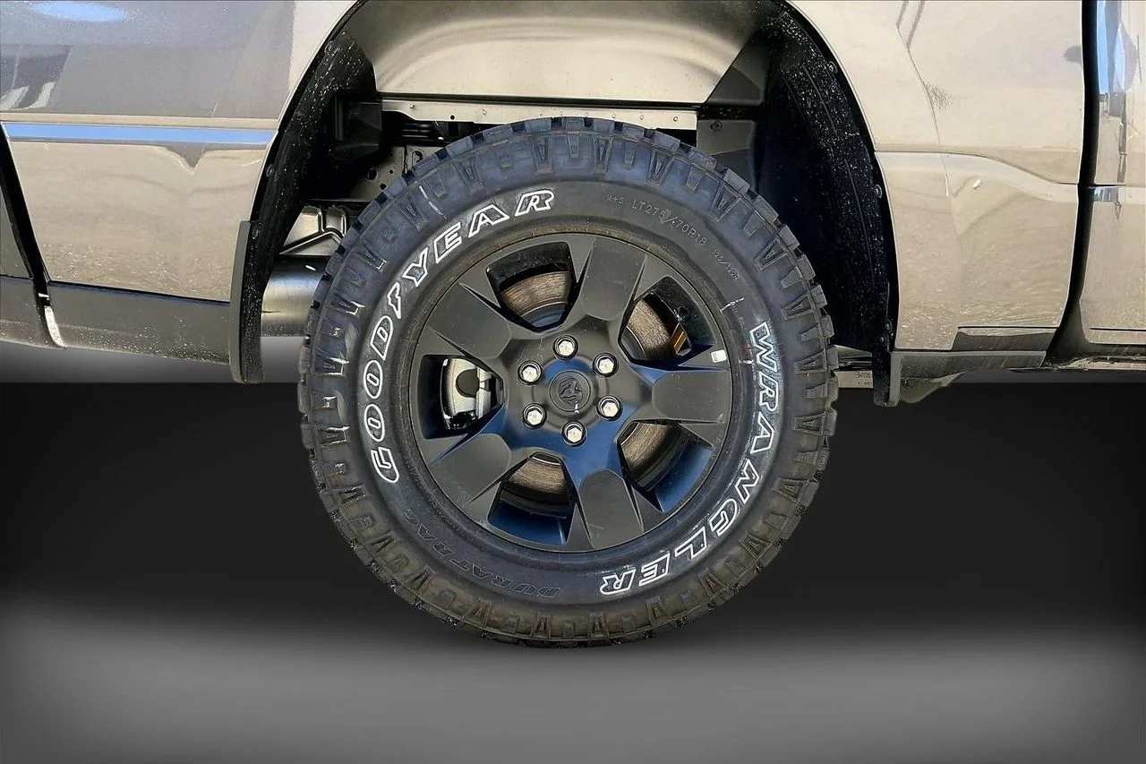 New 2026 Granite Crystal Metallic Clearcoat RAM Warlock image 30