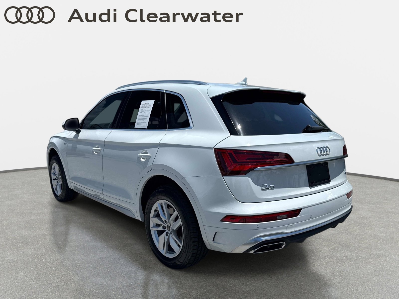 View vehicle photo 3