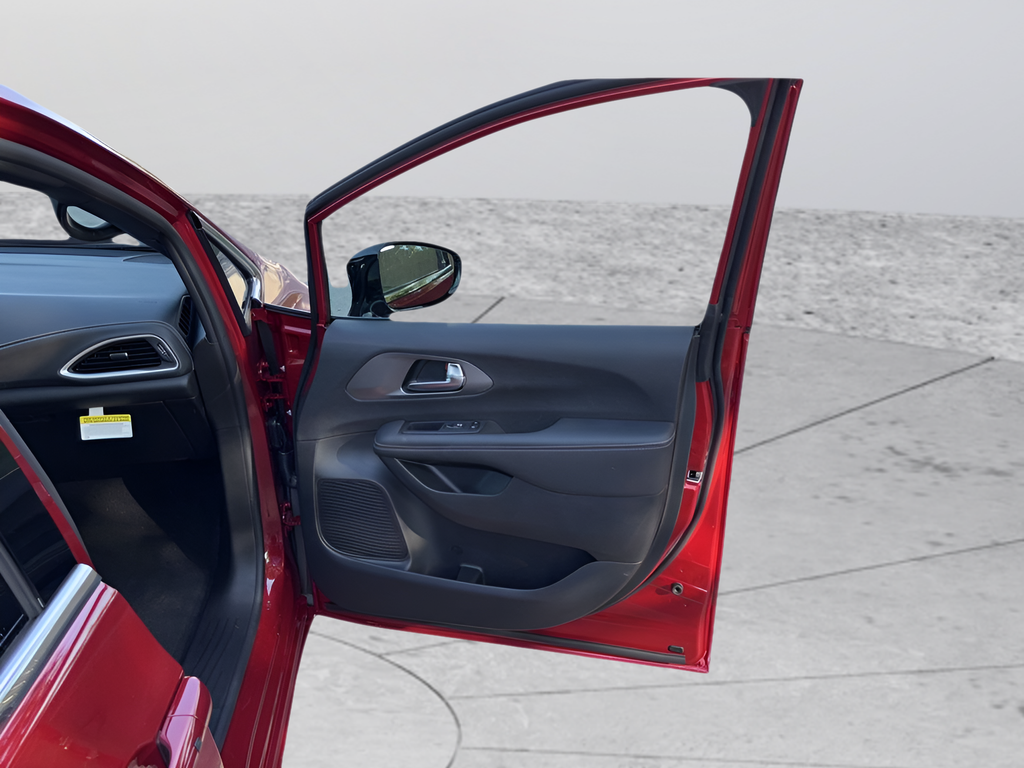 2026 Chrysler Pacifica Select - Photo 43