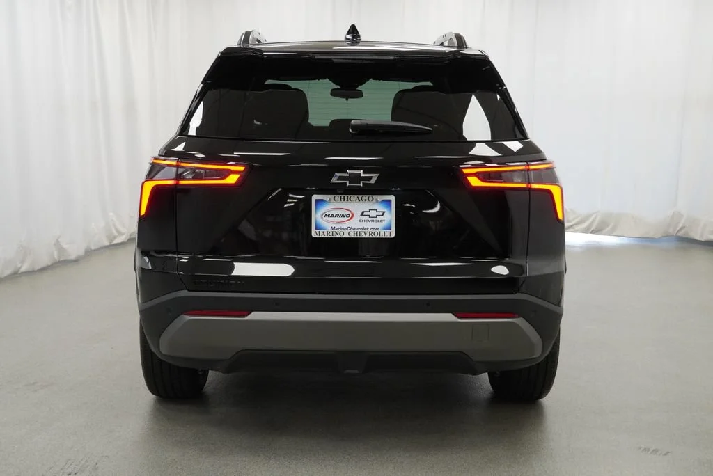 New 2027 Mosaic Black Metallic Chevrolet LT image 36