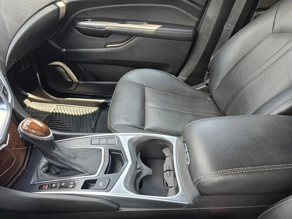 Used 2014 RADIANT SILVER METALLIC Cadillac Luxury Collection image 16