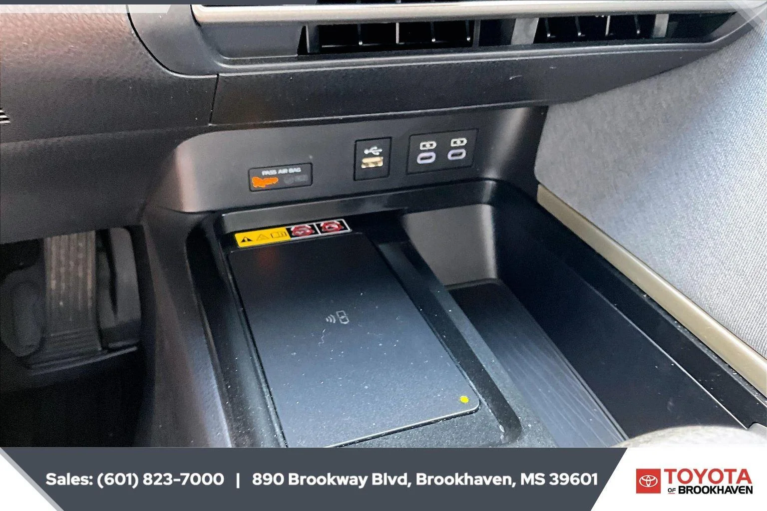Used 2025 Underground Toyota LE image 23