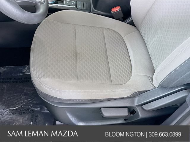 Used 2022 Silver Ford SE image 18