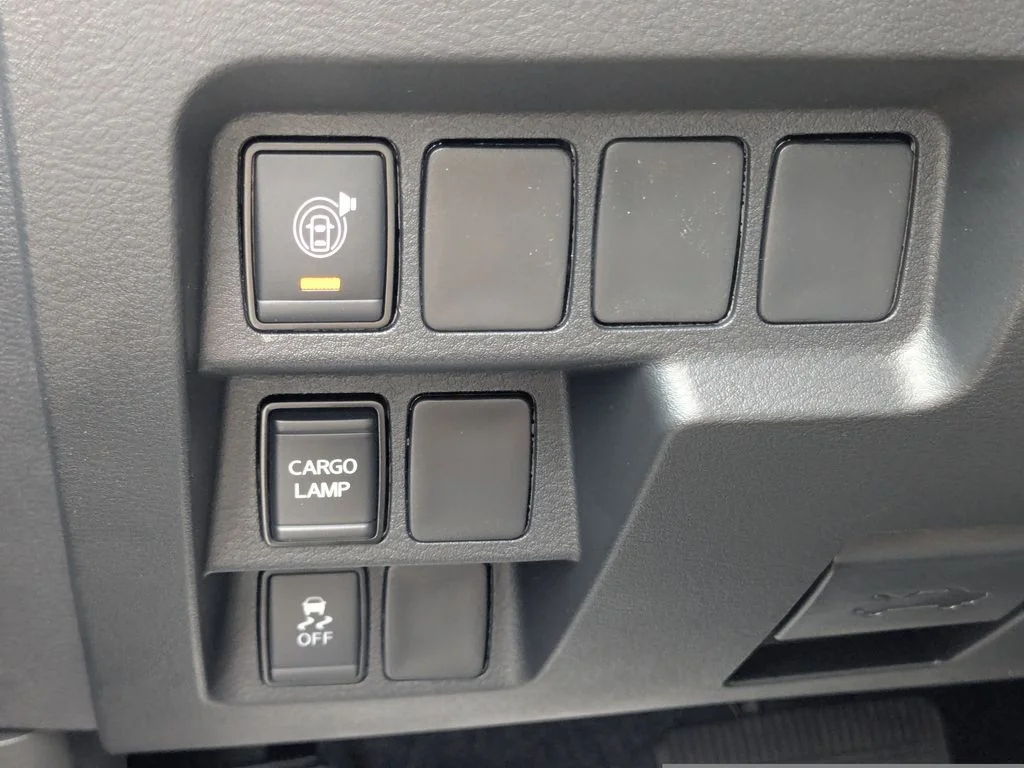 2025 Nissan Frontier SV - Photo 32