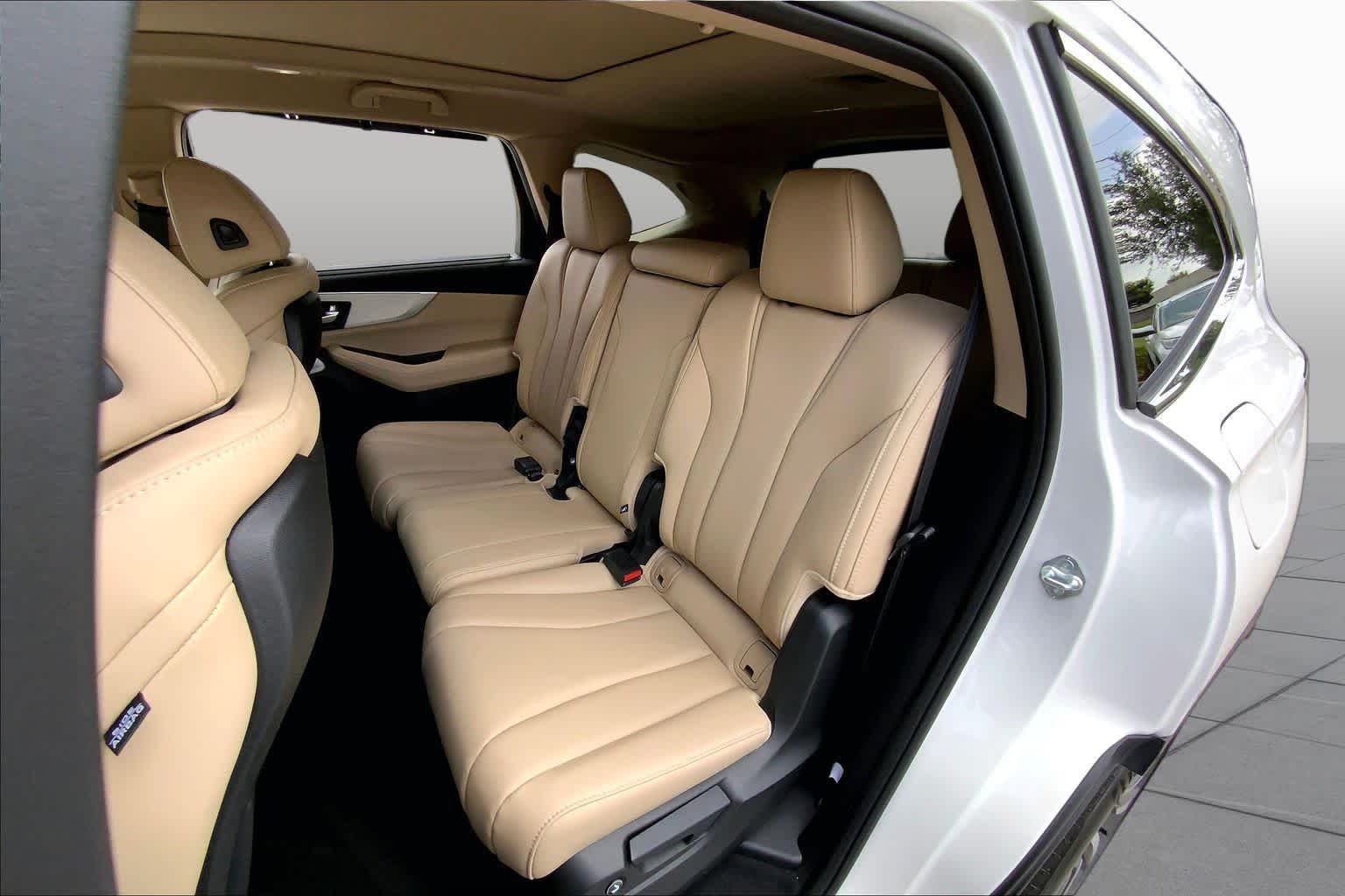 Used 2026 Platinum White Pearl Acura w/Technology Package image 20