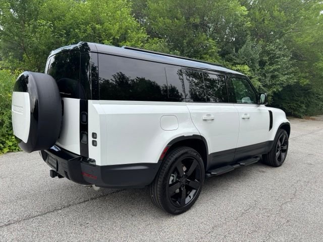 New 2026 Fuji White Land Rover S image 5