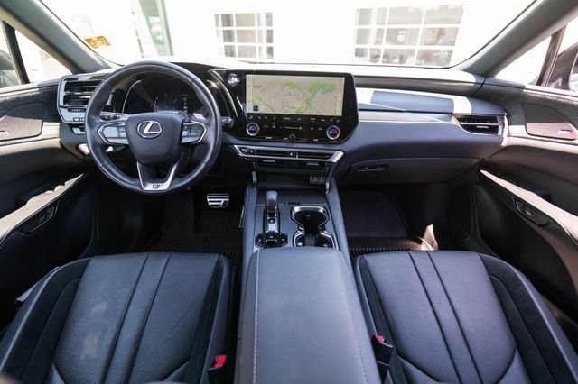 2024 Lexus RX Hybrid 500h - Photo 16
