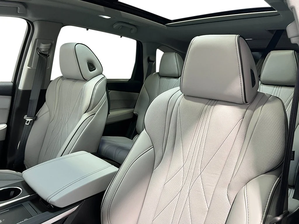 New 2026 Solar Silver Metallic Acura w/Advance Package image 11