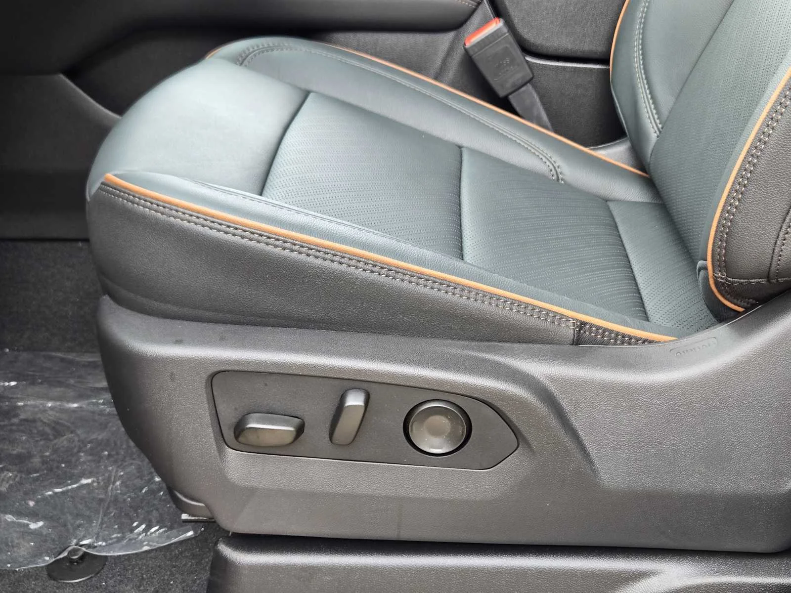New 2026 Onyx Black GMC AT4 image 16