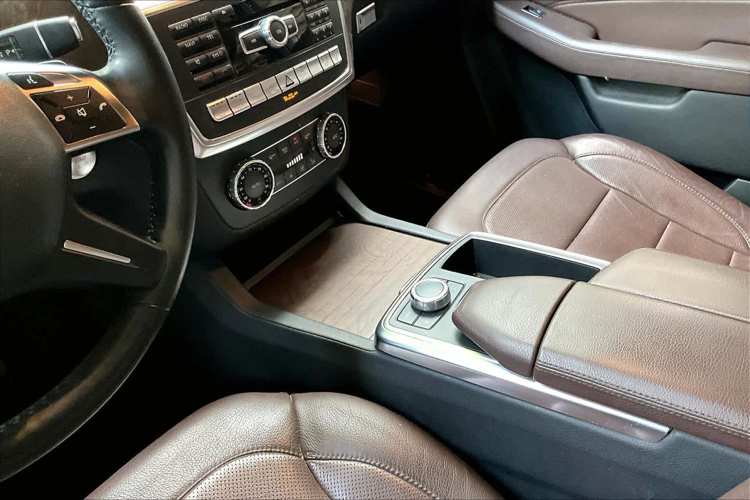 Used 2014 Lunar Blue Metallic Mercedes-Benz ML 350 image 16