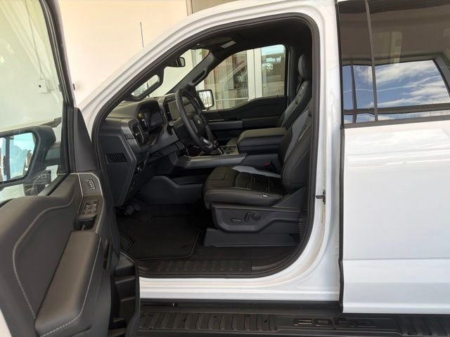 New 2026 Oxford White Ford XLT image 19
