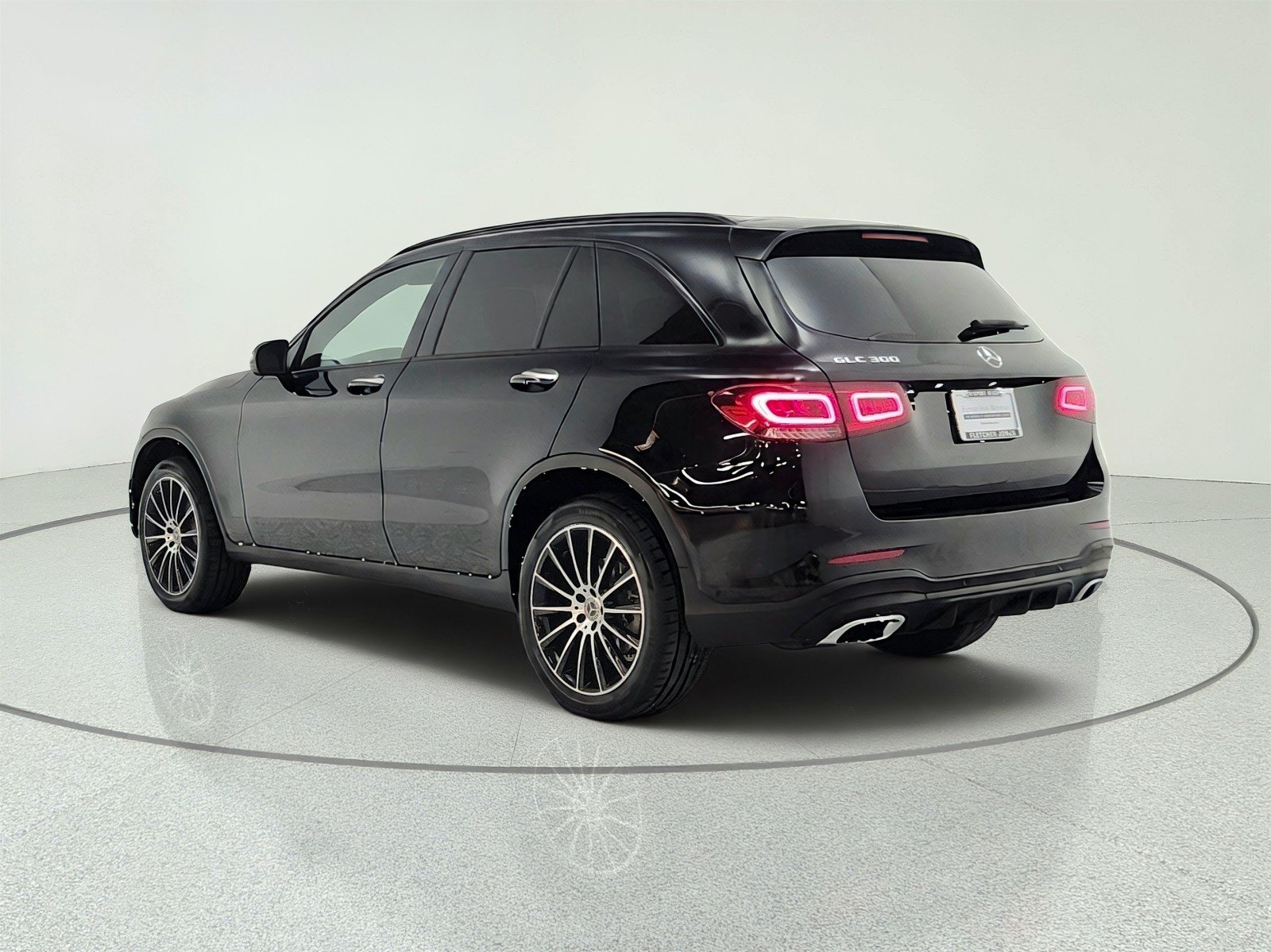Used 2021 Black Mercedes-Benz GLC 300 SUV image 7