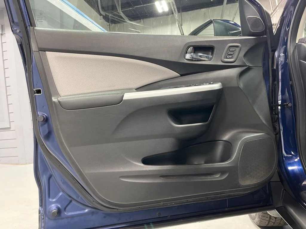 Certified Used 2016 Obsidian Blue Pearl Honda Touring image 10