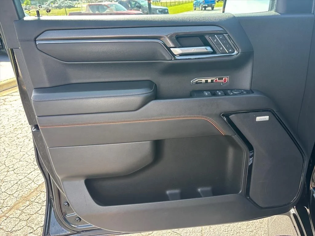 Used 2022 Black GMC AT4 image 25
