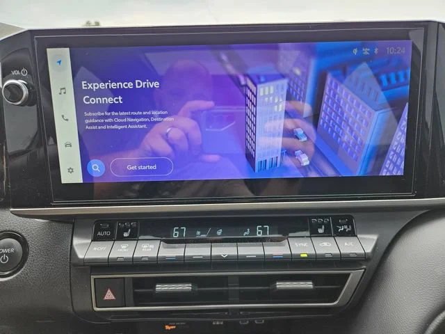 Used 2025  Toyota LE image 18