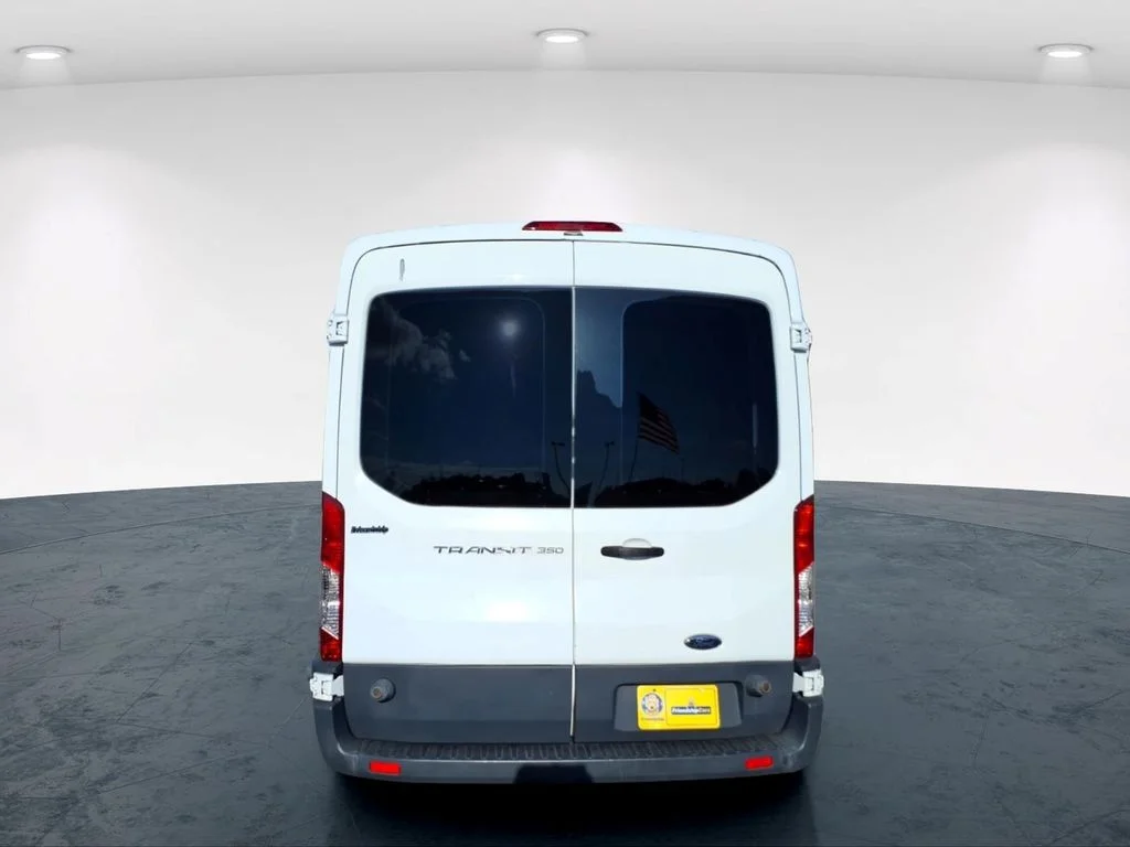 Used 2015 White Ford XL image 9