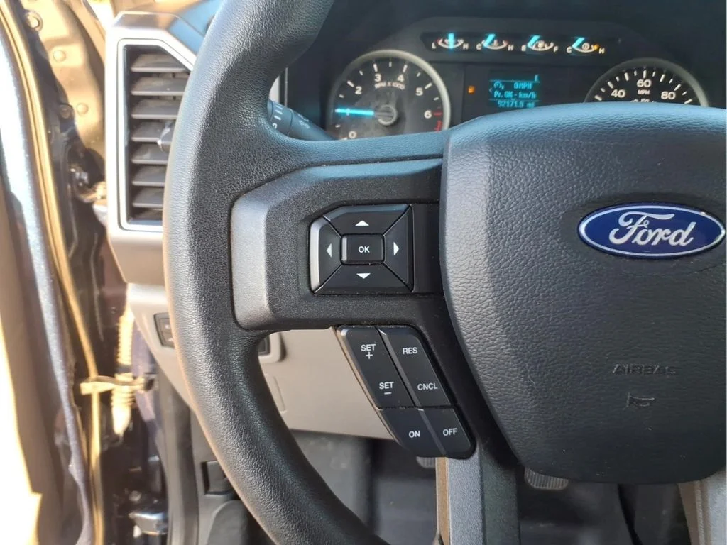 Used 2019 Blue Ford XLT image 19