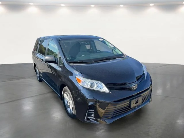 Used 2020 Black Toyota L image 9