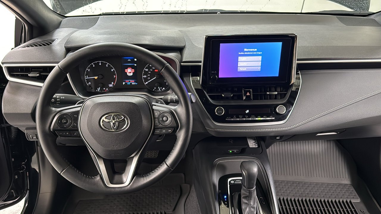 2026 Toyota Corolla Hatchback SE - Photo 9