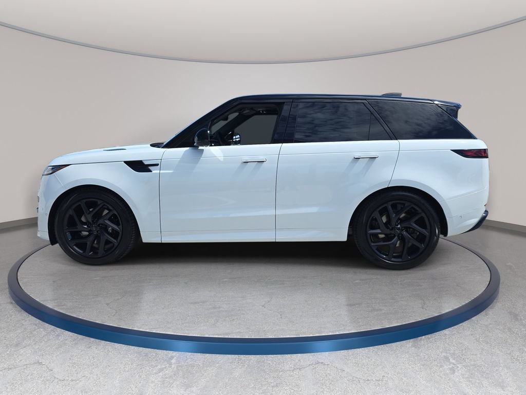 New 2026 Fuji White Land Rover Dynamic SE image 8