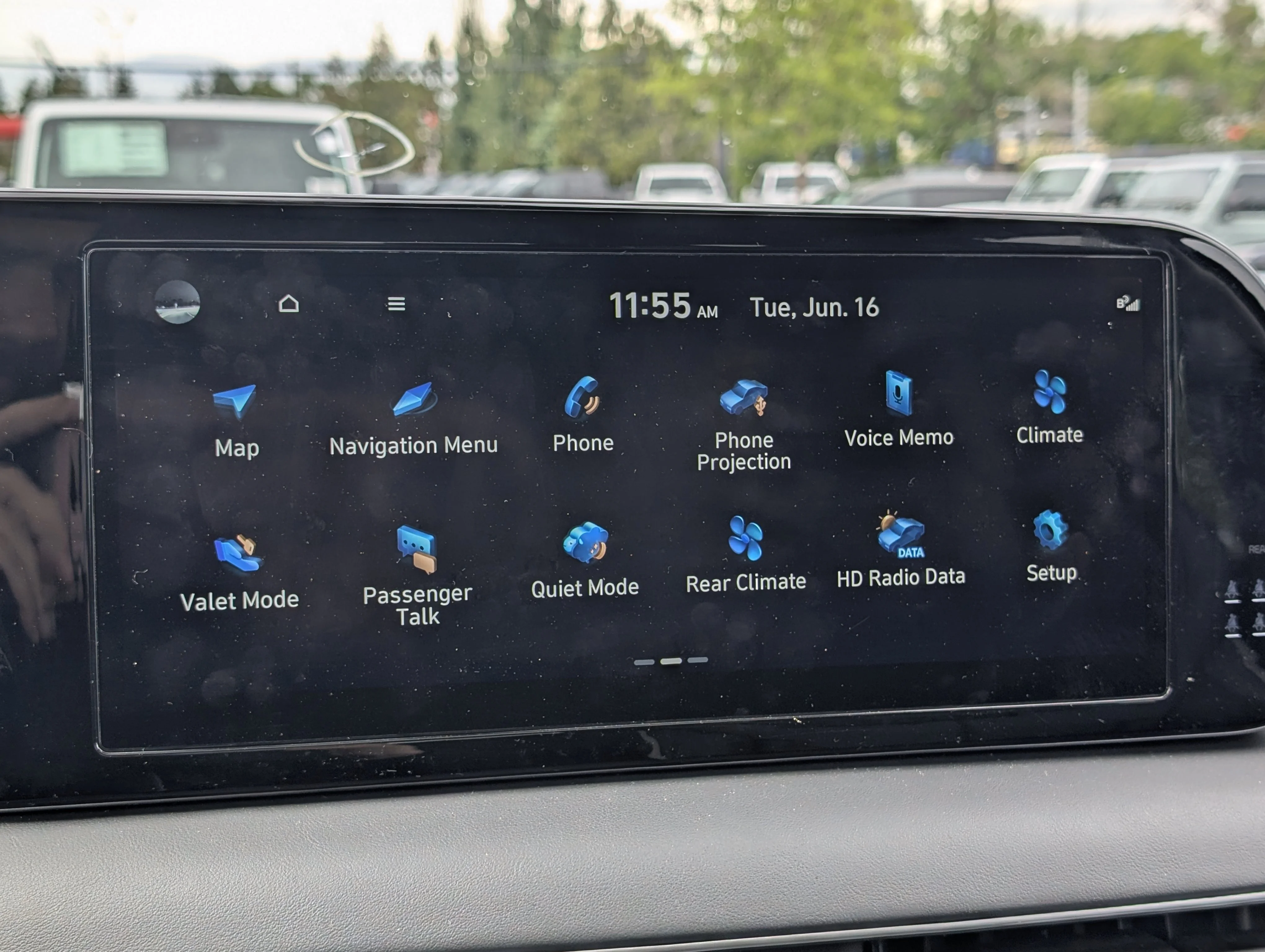 Used 2024 Abyss Black Hyundai Urban image 32