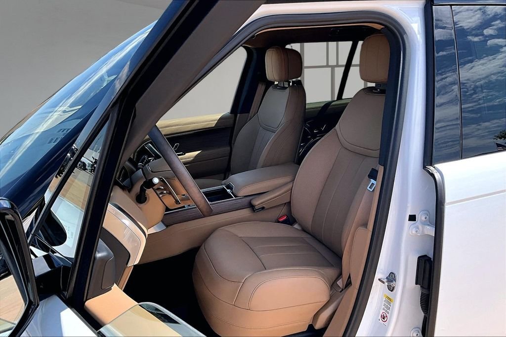 New 2026  Land Rover SE image 9