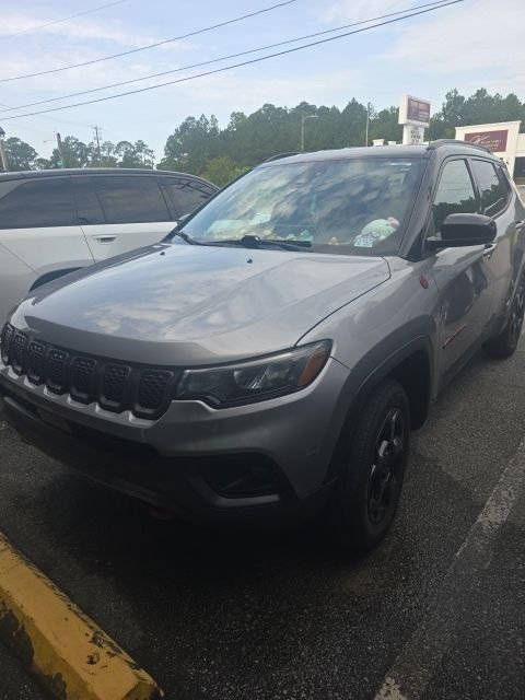 Used 2023 Silver Jeep Trailhawk image 1