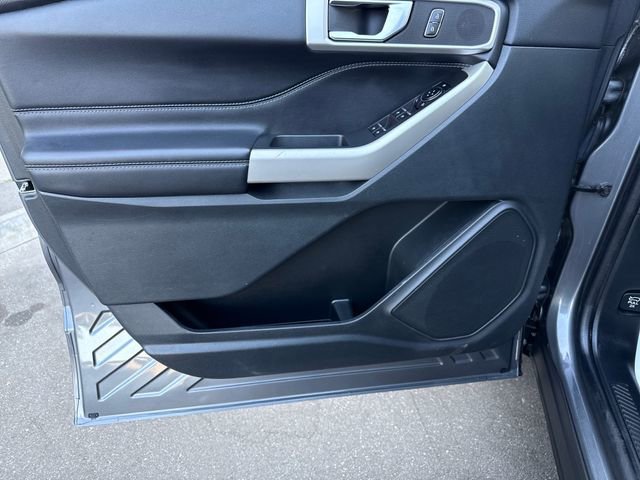 Used 2022 Gray Ford XLT image 10