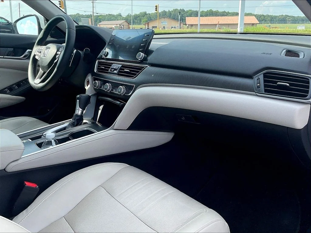 2018 Honda Accord Touring - Photo 31