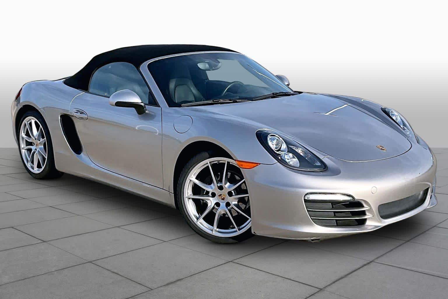 Used 2013 Platinum Silver Metallic Porsche  image 2